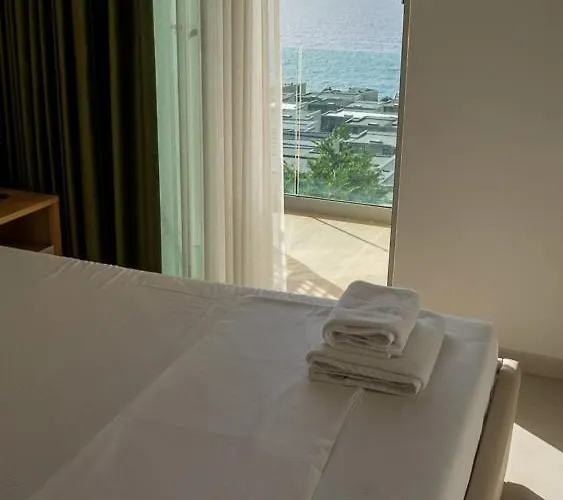 Palm Side Drymades *